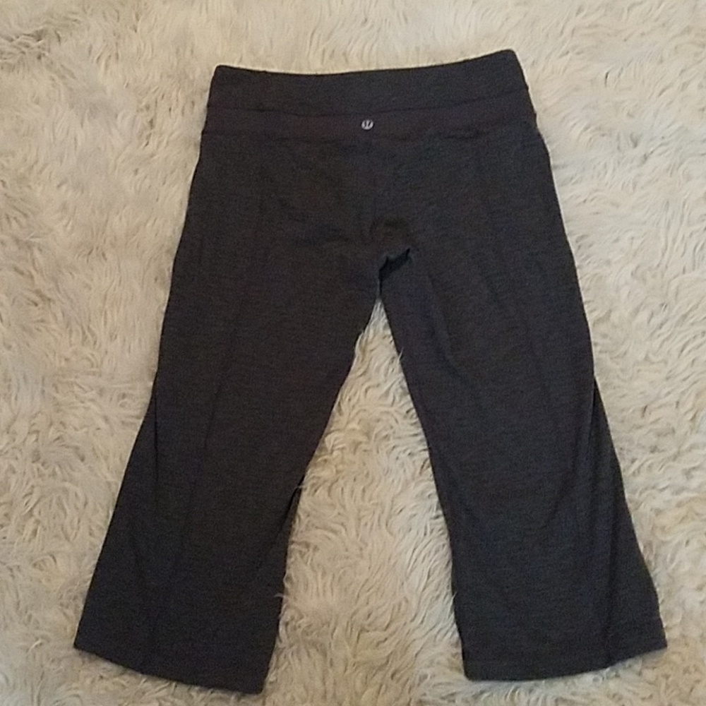 Lululemon capris - Picture 3 of 7